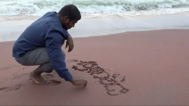 "මේ ජීවිතය කියන එක්සෑම් එකේදි අපිට කාගෙවත් ප්‍රශ්න පත්තර කොපි කරලා උත්තර ලියන්න බෑ. ප්‍රශ්න වලින් හැමතිස්සෙම වැටෙන්න නෙමෙයි, ප්‍රශ්නයක් අවම ඒ ප්‍රශ්නයට මුහුණ දීලා නැගිටින්නෙ කොහොමද කියන එක තමයි අපි හැමතිස්සෙම හිතලා වැඩ කරන්න ඕනේ"