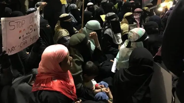 హైదరాబాద్‌లో ముస్లిం మహిళల నిరసన