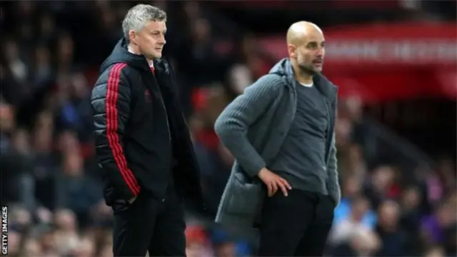 Manchester City y'umutoza Pep Guardiola (iburyo) yatsinze imikino ibiri ya shampiyona yayihuje na Manchetser United y'umutoza Ole Gunnar (ibumoso) mu mwaka ushize w'imikino