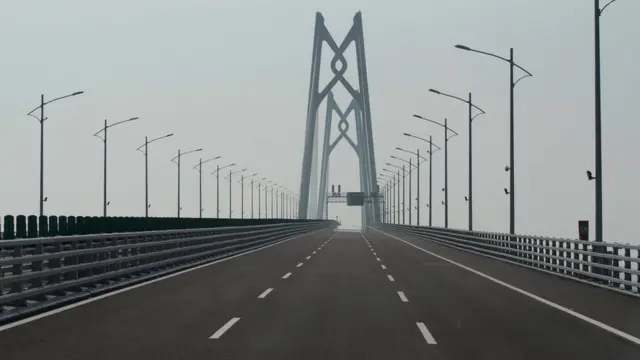Puente Hong Kong-Zhuhai