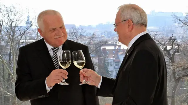 ماذا سيحدث لو انفصلت ولاية كاليفورنيا عن الولايات المتحدة الأمريكية؟