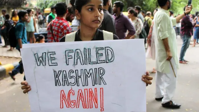 தேசிய ஒருமைப்பாட்டுக்கு தடையாக இருந்த பிரிவுதான் நீக்கப்பட்டுள்ளதா?