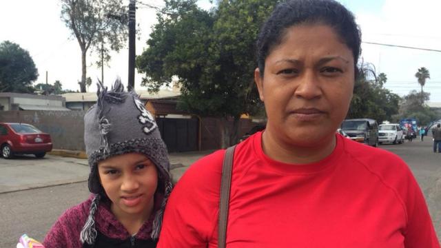 Lady Frijoles la migrante hondure a que rechaz la comida de un