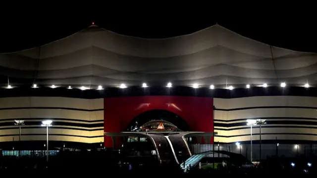 ورزشگاه البیت