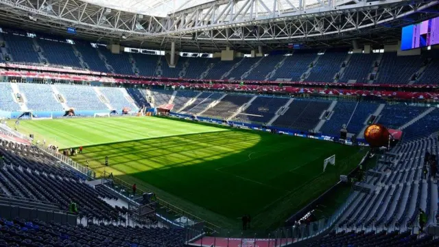 ملعب سان بطرسبرغ