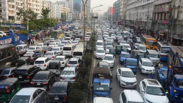 ازدحام وسایل نقلیه