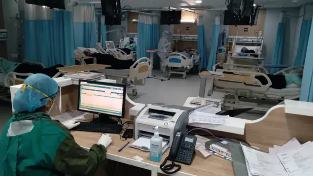 ఇంగ్లాండ్-ఎన్నారై డాక్టర్లు