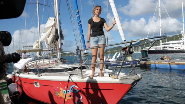 Лора Деккер