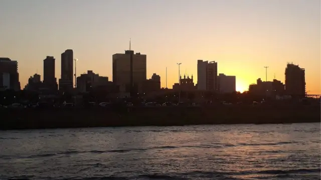 Atardecer en Asunción, Paraguay.