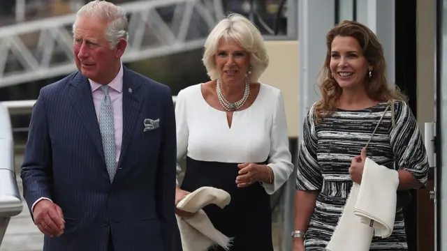 La Princesse Haya en compagnie du Prince Charles et Camilla Parker-Bowles.