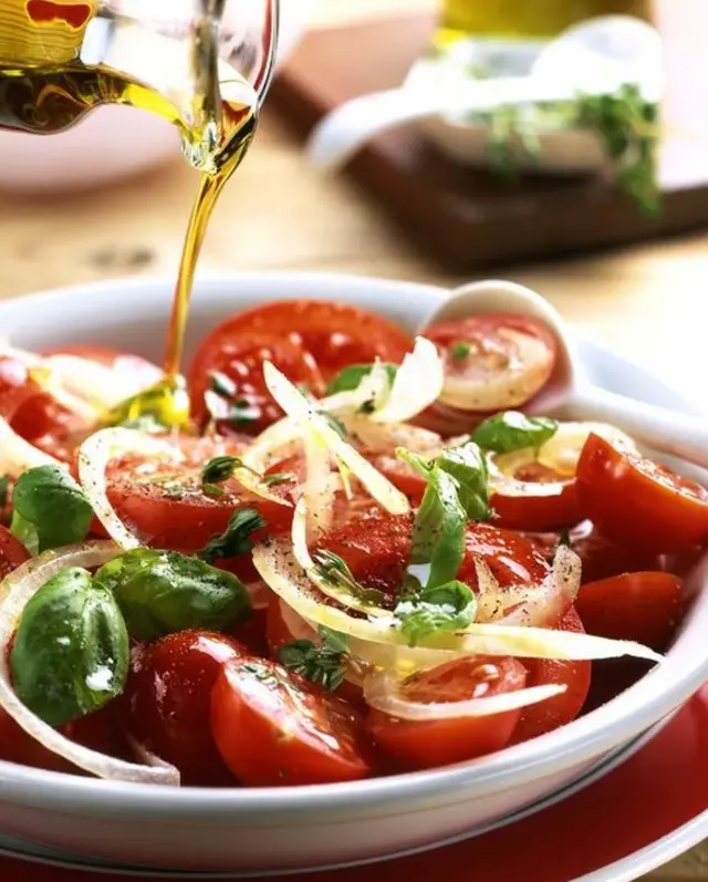 Salata sa maslinovim uljem