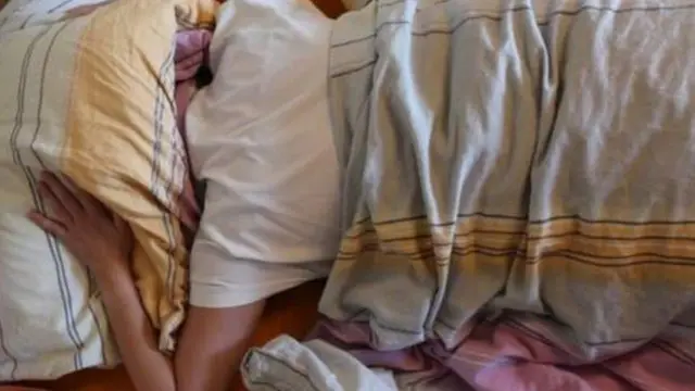 јастук, бука