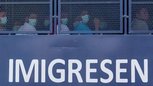 မတ်လထဲမှာလည်း စစ်သင်္ဘော ၃ စီး ထပ်လွှတ်ပြီး လာခေါ်မယ်လို့ မြန်မာစစ်တပ်က ကမ်းလှမ်းထား