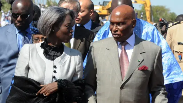Aminata Niane et le président Abdoulaye Wade en 2012