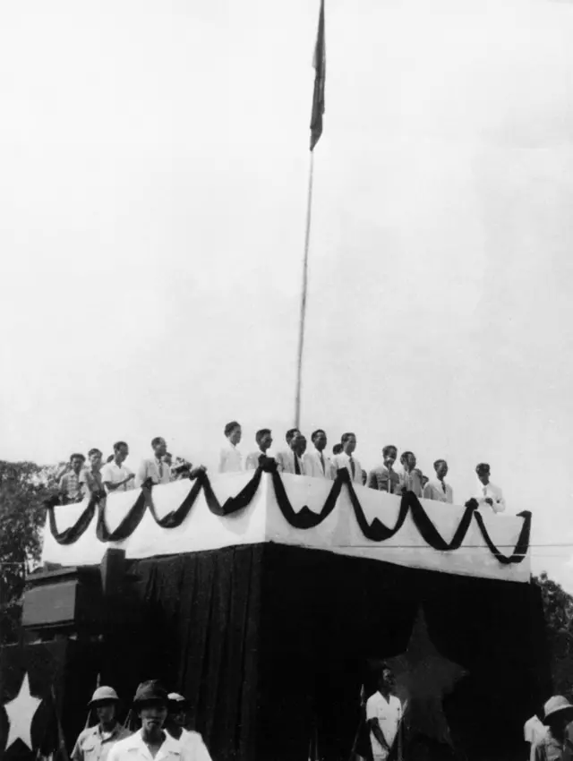 Chủ tịch Hồ Chí Minh đọc Tuyên ngôn Độc lập ngày 2/9/1945.