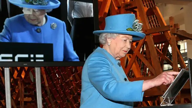 Королева Елизавета II