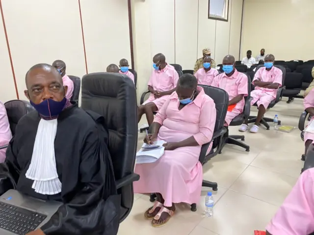 Ababurana bari mu cyumba cy'urukiko kuri uyu wa mbere, ku itariki ya 17 y'ukwezi kwa mbere mu 2022