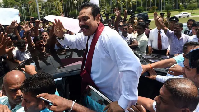 புதிய அரசியலமைப்புச் சட்ட வரைவை மஹிந்த ராஜபக்ச எதிர்ப்பது ஏன்?