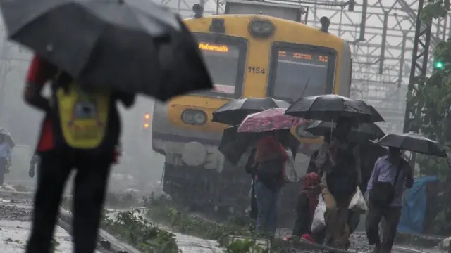 மகாராஷ்டிராவில் தொடர் மழை: 35 பேர் பலி