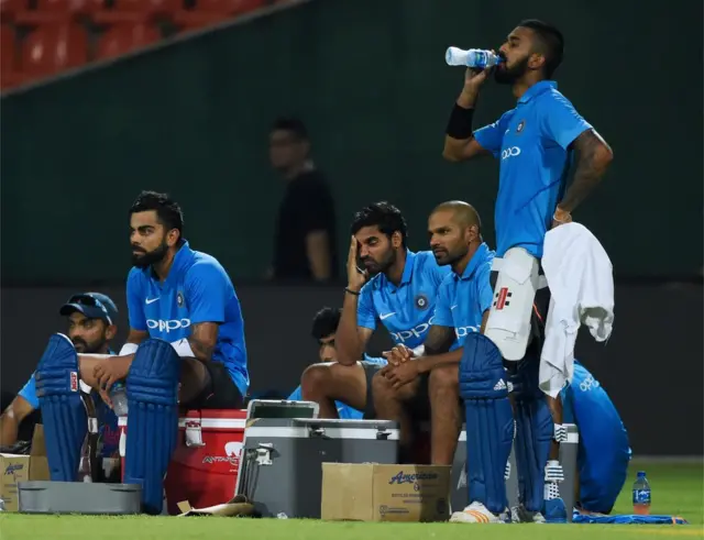 భారత క్రికెట్ టీం సభ్యులు