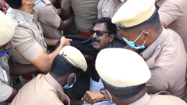 போராட்டம்