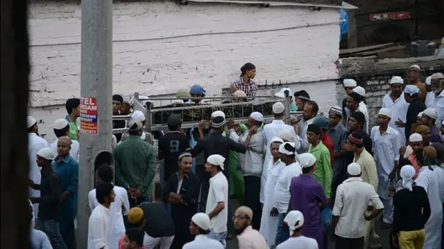 ગોધરાકાંડ બાદના તોફાનની તસવીર