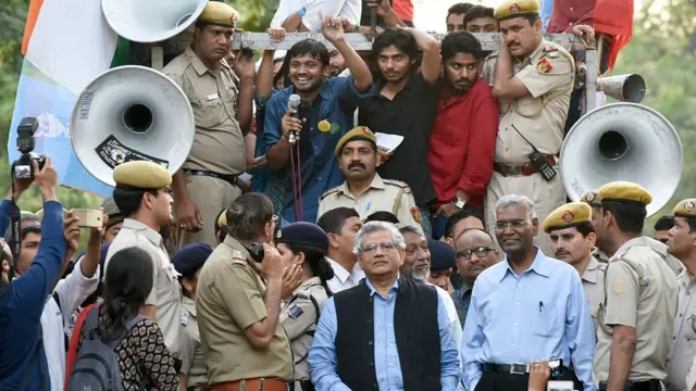 பொதுவுடமைக் கட்சியின் தலைவராக விவசாயத் தொழிலாளரின் மகன்