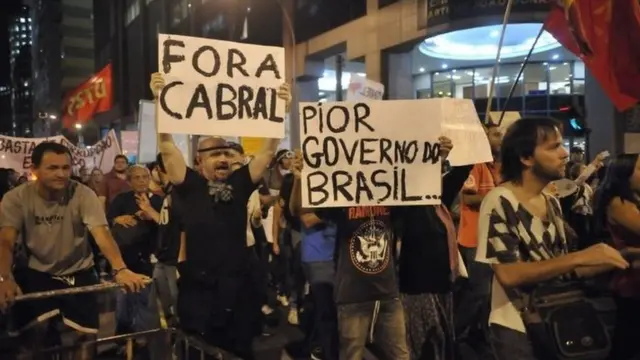 Manifestantes protestam contra governo de Cabral no Rio de Janeiro