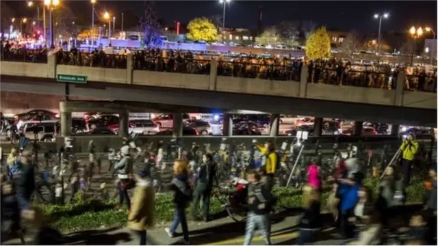 Protesters in Minneapolis blocked a highway