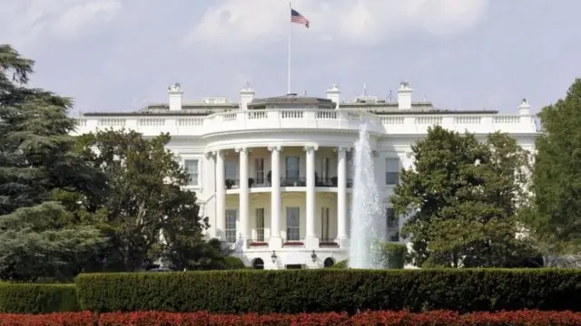 ডোনাল্ড ট্রাম্পকে আইন অনুযায়ী ২০ শে জানুয়ারি হোয়াইট হাউস ছাড়তে হবে