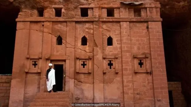 مردم لالی‌بلا باور دارند که کلیساهای سنگی یک شبه به دست فرشته‌ها در درون زمین حجاری شده‌اند