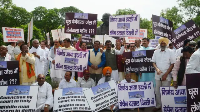 అగస్టా వివాదం.. నిరసనలు