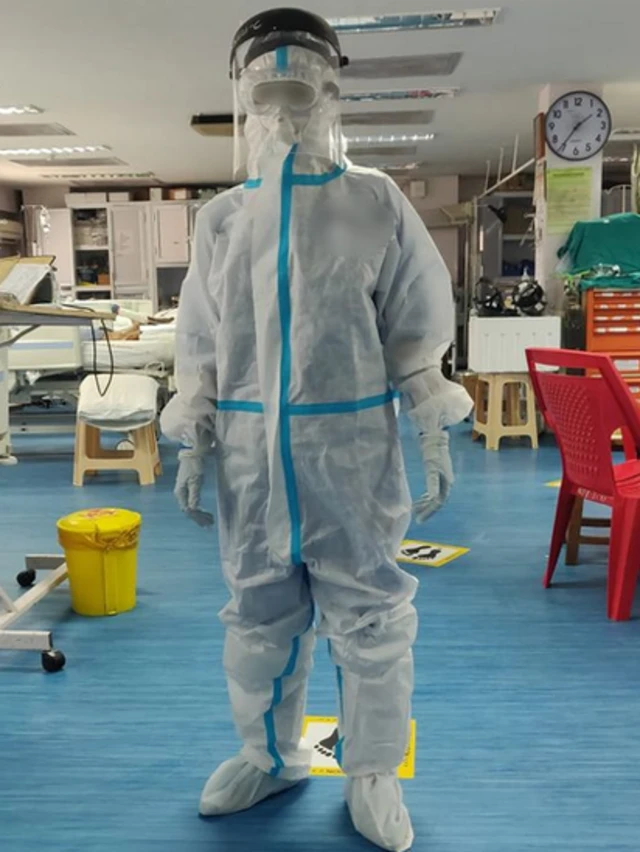 పీపీఈలో హెల్త్ వర్కర్