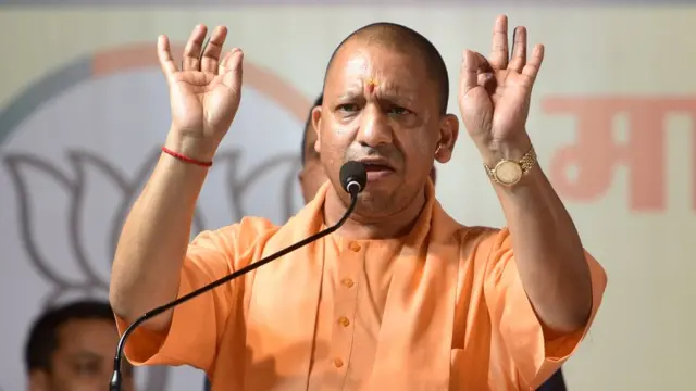 বিক্ষোভকারীদের বিরুদ্ধে 'বদলা' নেওয়ার কথা ঘোষণা করেছিলেন মুখ্যমন্ত্রী আদিত্যনাথ