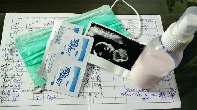 حامله مېرمنې