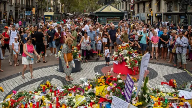 Conmemoración a las víctimas un año después de los atentados.
