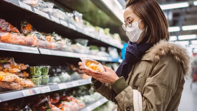 생활비 위기로 일부 노동자들이 이직을 하고 있지만, 모든 근로자가 재정 상태를 개선하기 위해 직업이나 직장을 바꿀 수 있는 것은 아니다.