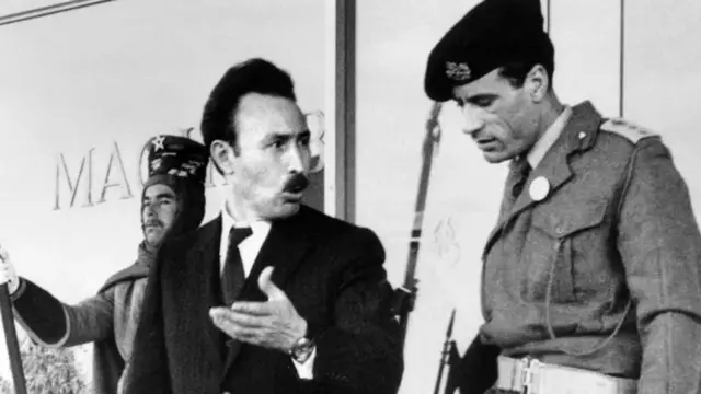 الجزائر کے رہنما اور لیبیا کے رہنما معمر قذافی 1969 رباط میں اسلامی تعاون تنظیم کے اجلاس میں