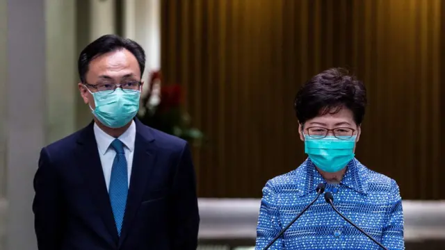 聂德权（左）和林郑月娥