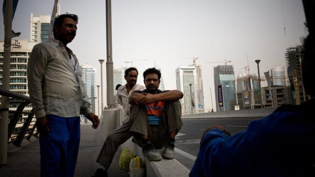 Trabalhadores migrantes indianos em Dubai
