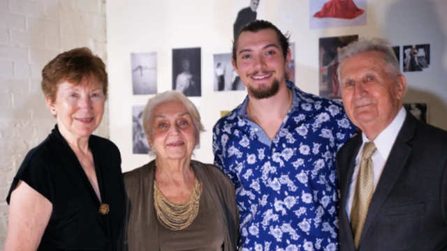 Матей із кількома героями стрічки