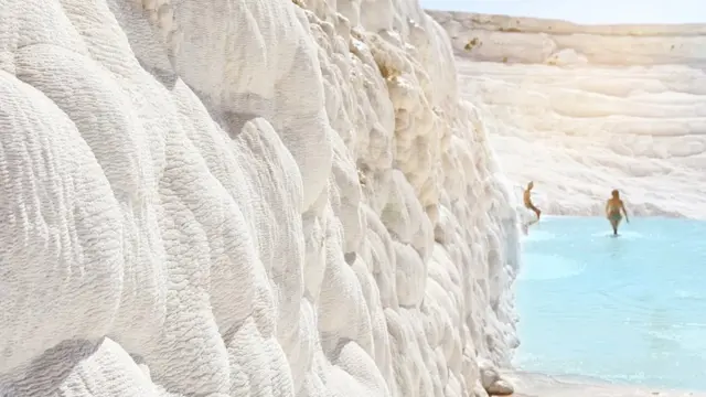 Pamukkale est l'une des attractions touristiques les plus populaires du pays.