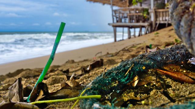 Canudos e pedaçocasino 1 euro deposit bonusredecasino 1 euro deposit bonuspesca numa praia