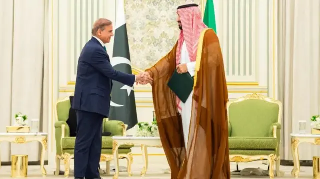 બીબીસી ગુજરાતી, ગુજરાત, બીબીસી, રાજકારણ, પાકિસ્તાન, ભારત, સાઉદી અરેબિયા