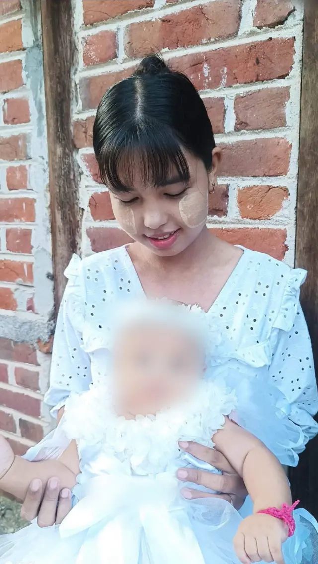 ကနီပညာရေးတာဝန်ခံ ဦးဝင်းဌေးရဲ့ ဇနီးနဲ့ သမီးငယ်