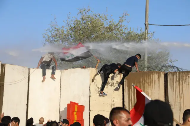 А-Садрдын тарапташтары