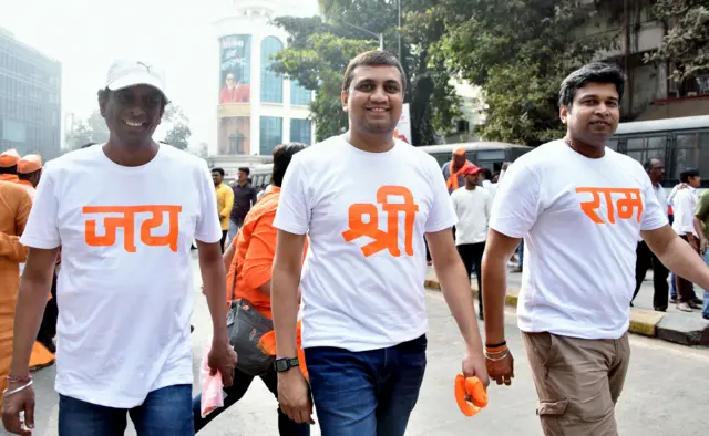 या हिंदू सभा ज्या संघटनेमार्फत आयोजित केल्या जातात त्याचं नाव सकल हिंदू समाज.