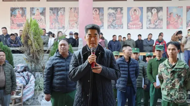 ကိုးကန့်ခေါင်းဆောင် ဖုန်တာရွှင်နဲ့ MNDAA တပ်ဖွဲ့ဝင်တွေ (ပုံဟောင်း) 