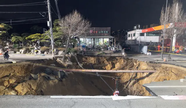 명일동 땅꺼짐 현장