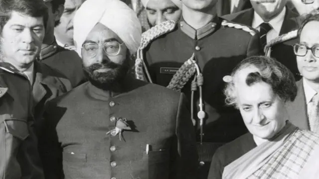 భారతదేశం, కాంగ్రెస్ పార్టీ, ఇందిరా గాంధీ, బీకే నెహ్రూ, ఎమర్జెన్సీ, అధ్యక్ష తరహా పాలన